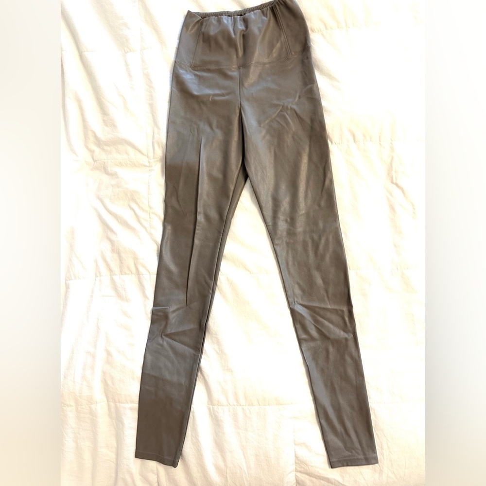 Wilfred Daria pant grey size S. New without tags.